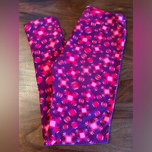 NWOT LuLaRoe Leggings OS